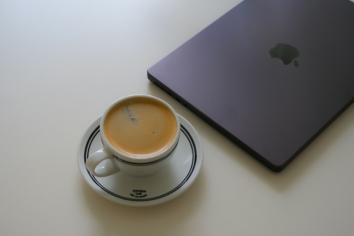Private Relay, VPN, or “Incognito”? A Plain-English Guide to What Actually Hides Your Traffic